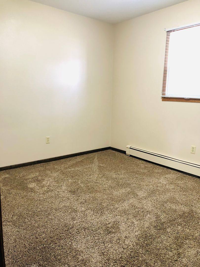 Apartment for rent at 1735 3rd St SE, Minot, ND 58701
