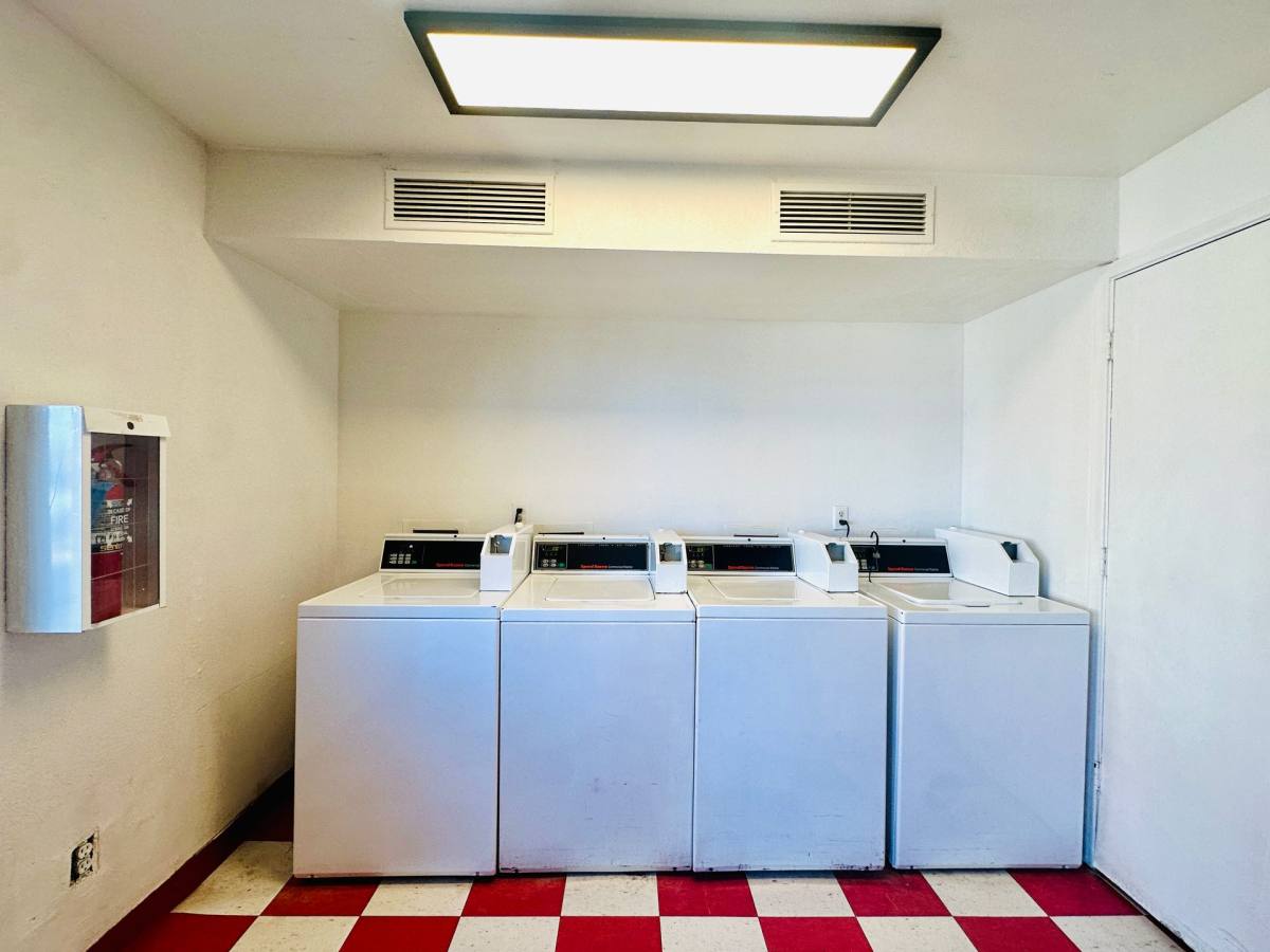 Apartment for rent at 851 W Ajo Way, Tucson, AZ 85713