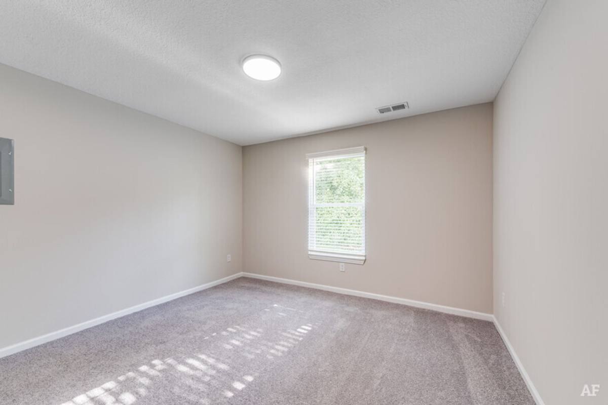 Apartment for rent at 2754 E Paulding Rd, Fort Wayne, IN 46816