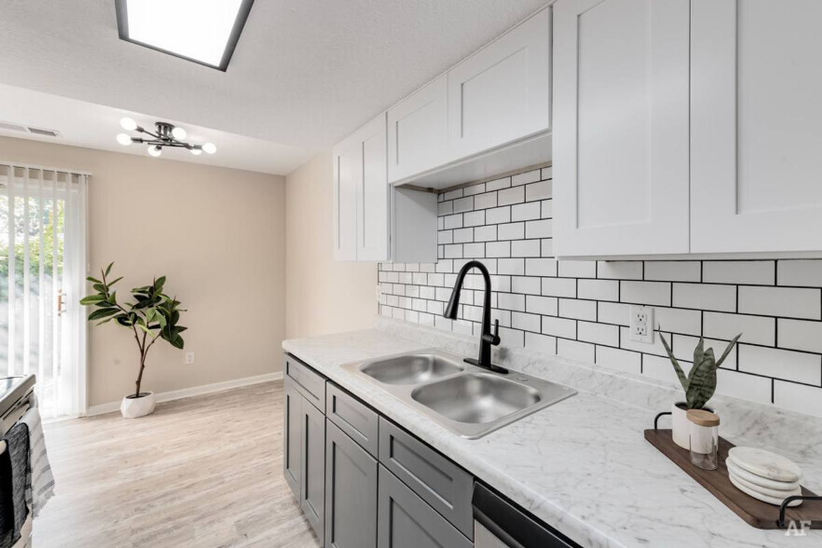 Apartment for rent at 2754 E Paulding Rd, Fort Wayne, IN 46816