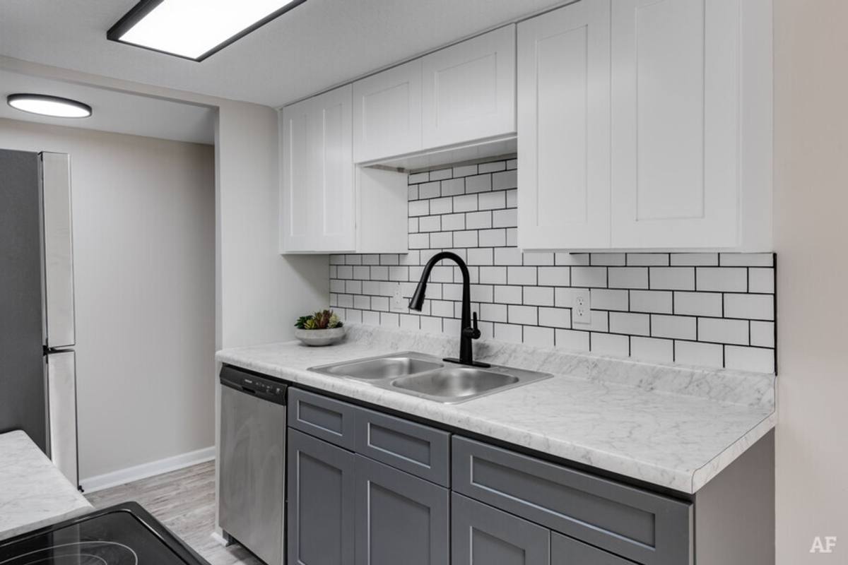 Apartment for rent at 2754 E Paulding Rd, Fort Wayne, IN 46816