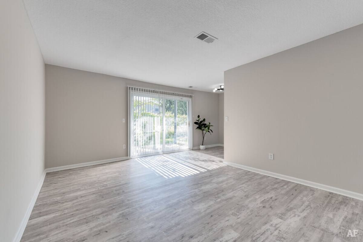 Apartment for rent at 2754 E Paulding Rd, Fort Wayne, IN 46816