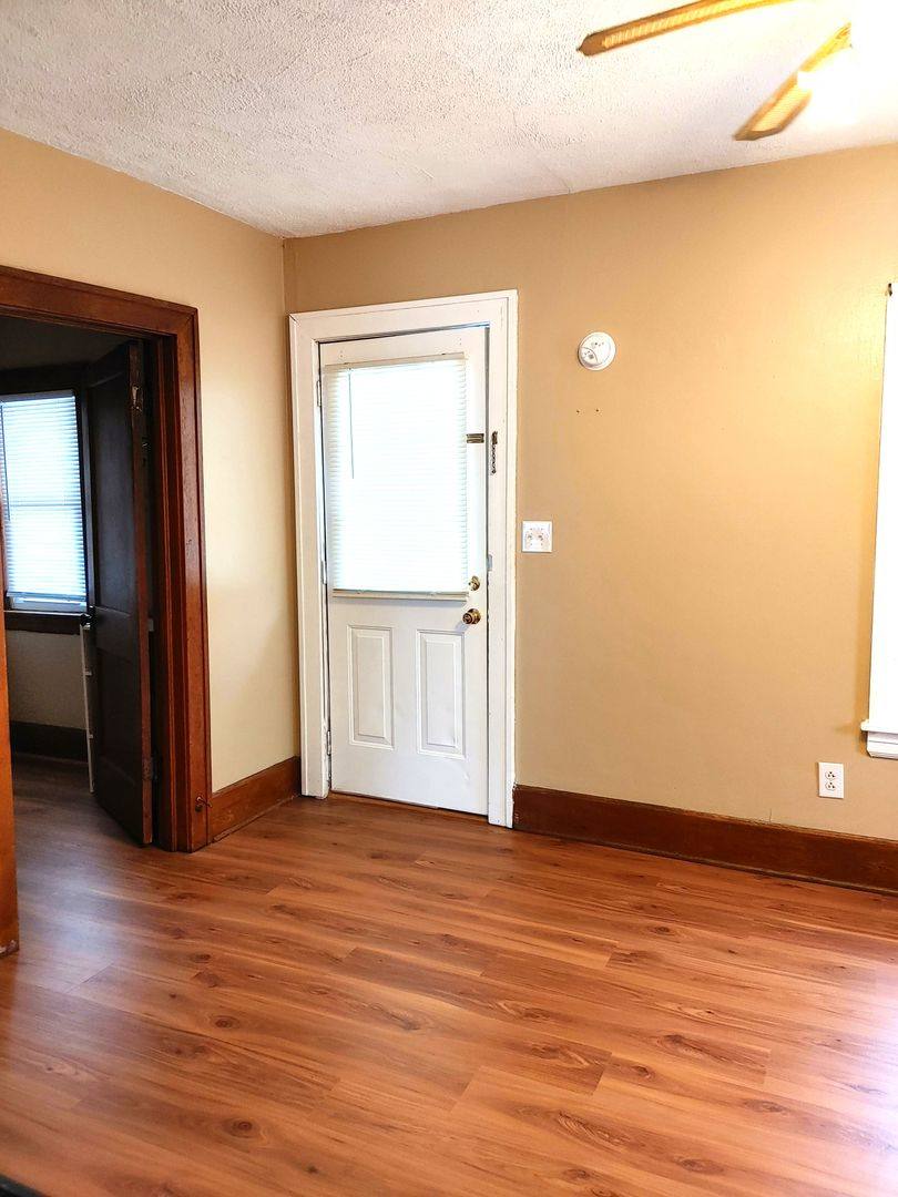 Apartment for rent at 702 1 2 28th St, Vienna, WV 26105