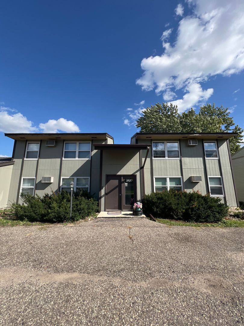 Apartment for rent at 1820-1858 37th St NW, Rochester, MN 55901