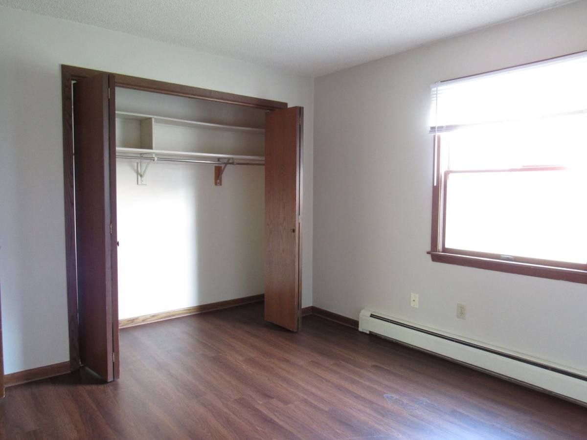 Apartment for rent at 1820-1858 37th St NW, Rochester, MN 55901