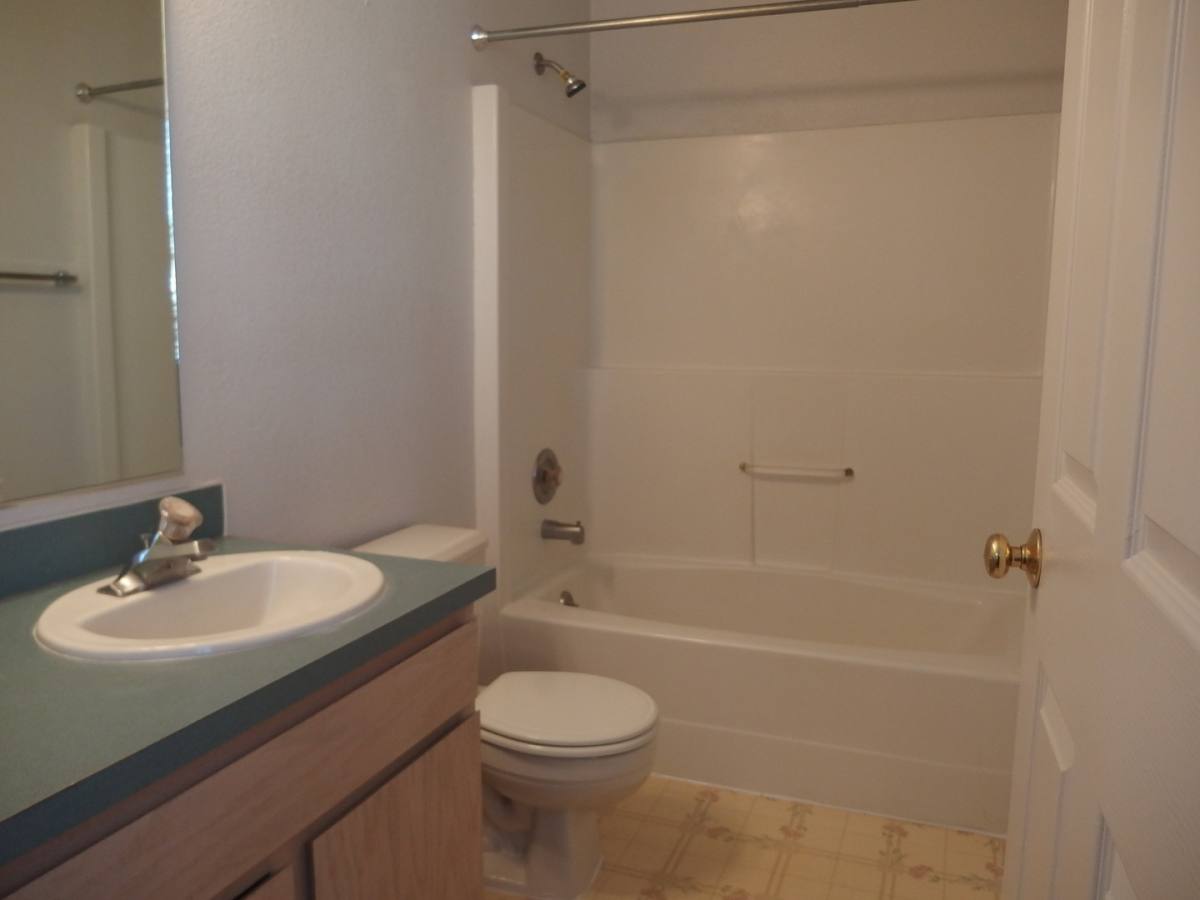 Apartment for rent at 1443 Northwood Dr, Moscow, ID 83843