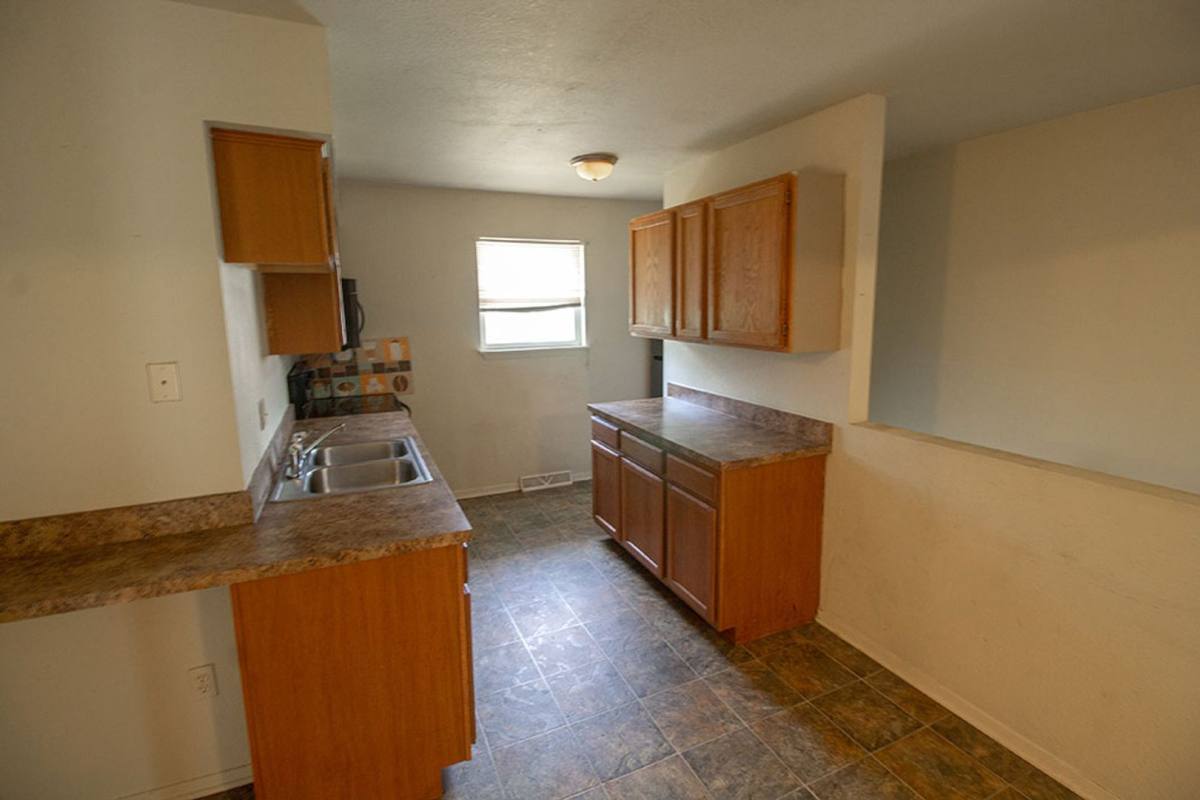 House for rent at 1013 W Ash St, Columbia, MO 65203