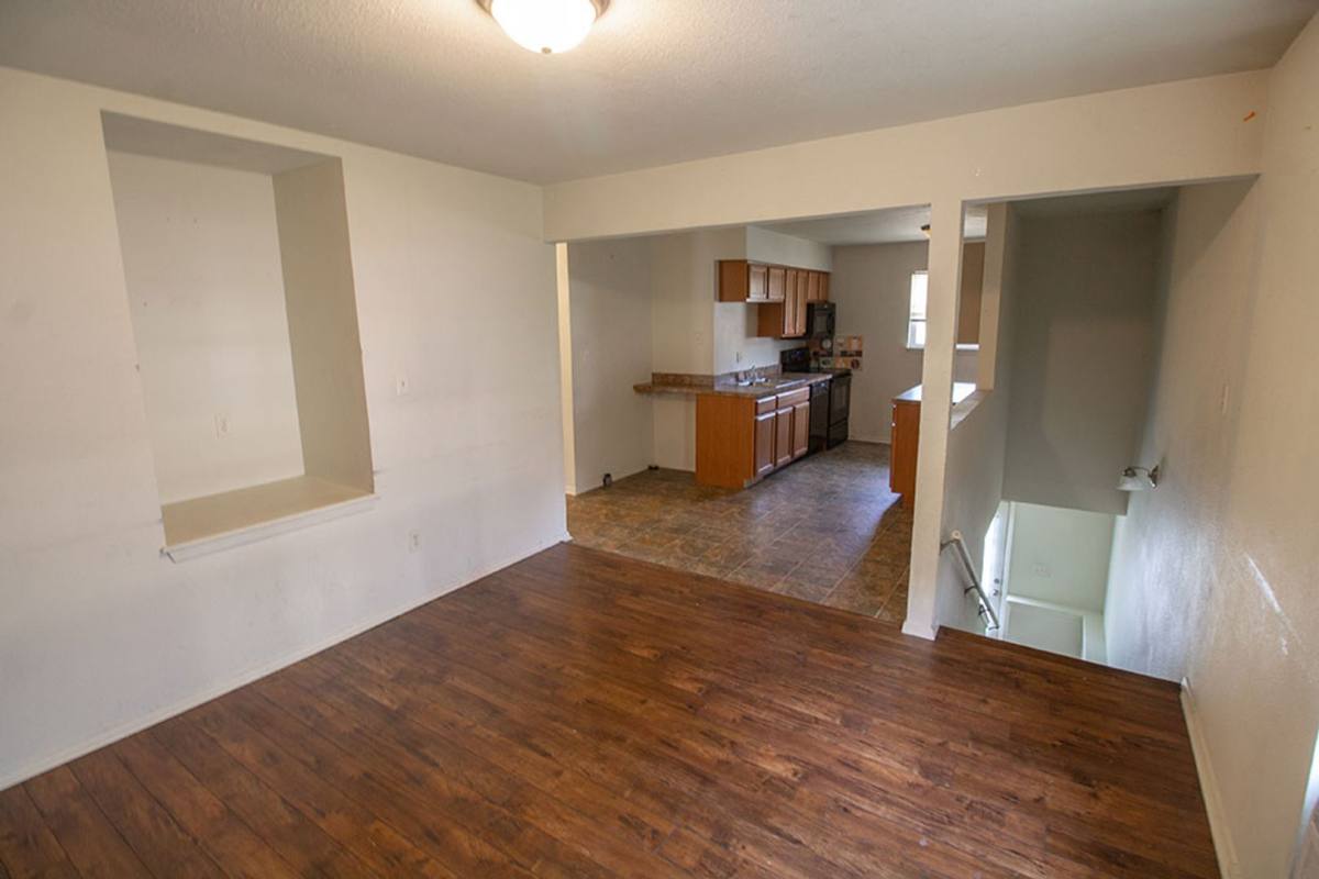House for rent at 1013 W Ash St, Columbia, MO 65203