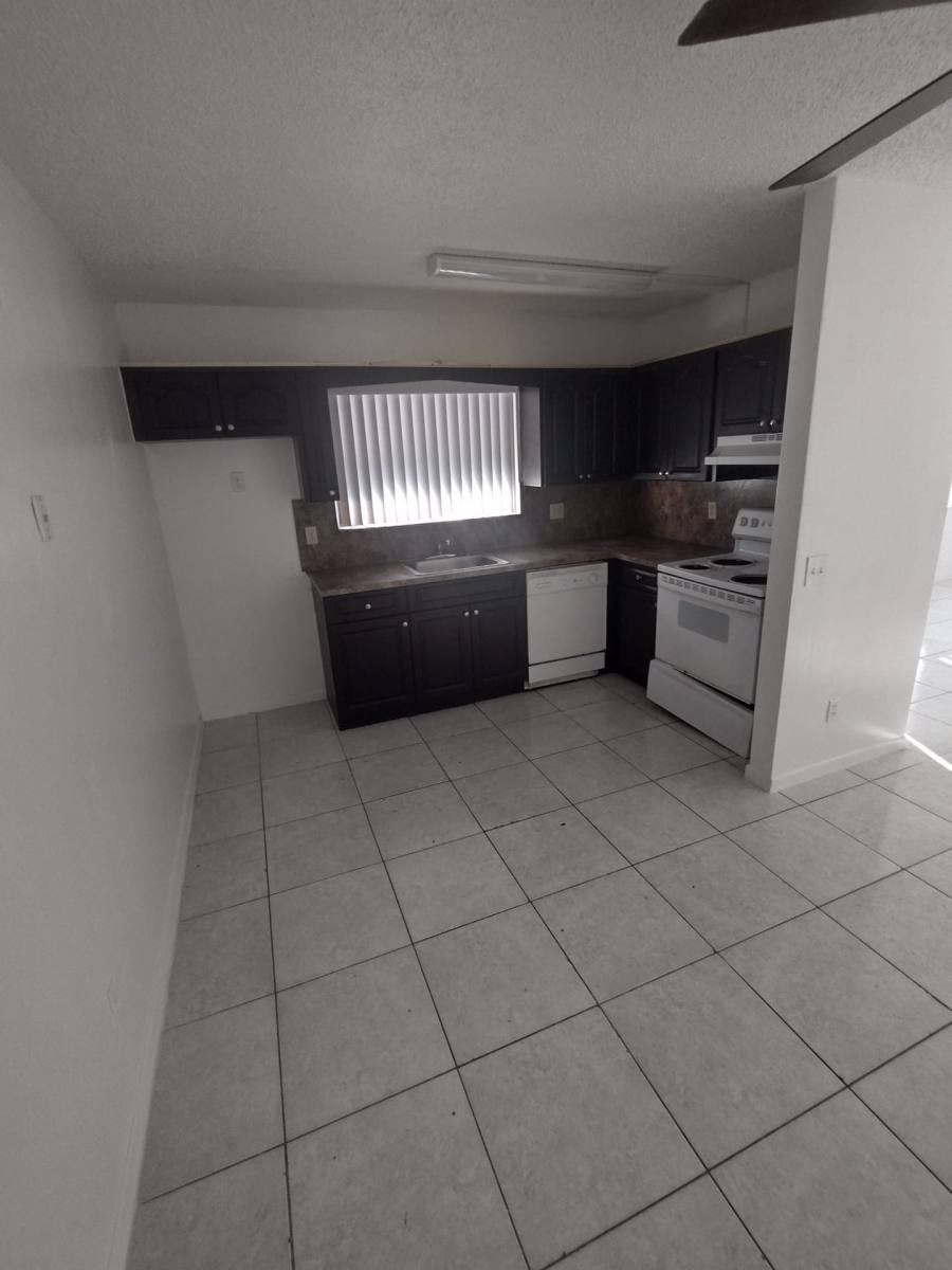 Apartment for rent at 6033 SW 35th St, Hollywood, FL 33023