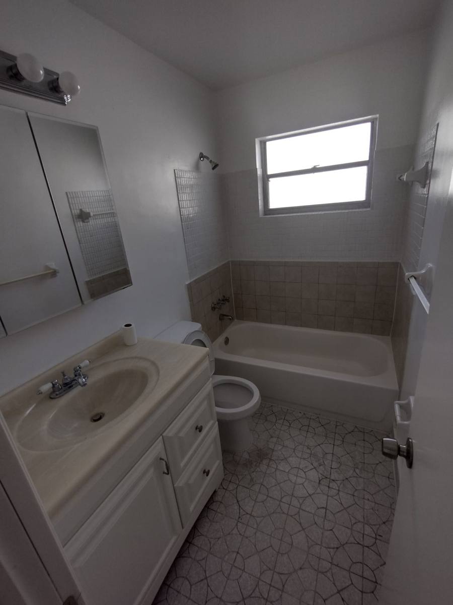 Apartment for rent at 6033 SW 35th St, Hollywood, FL 33023