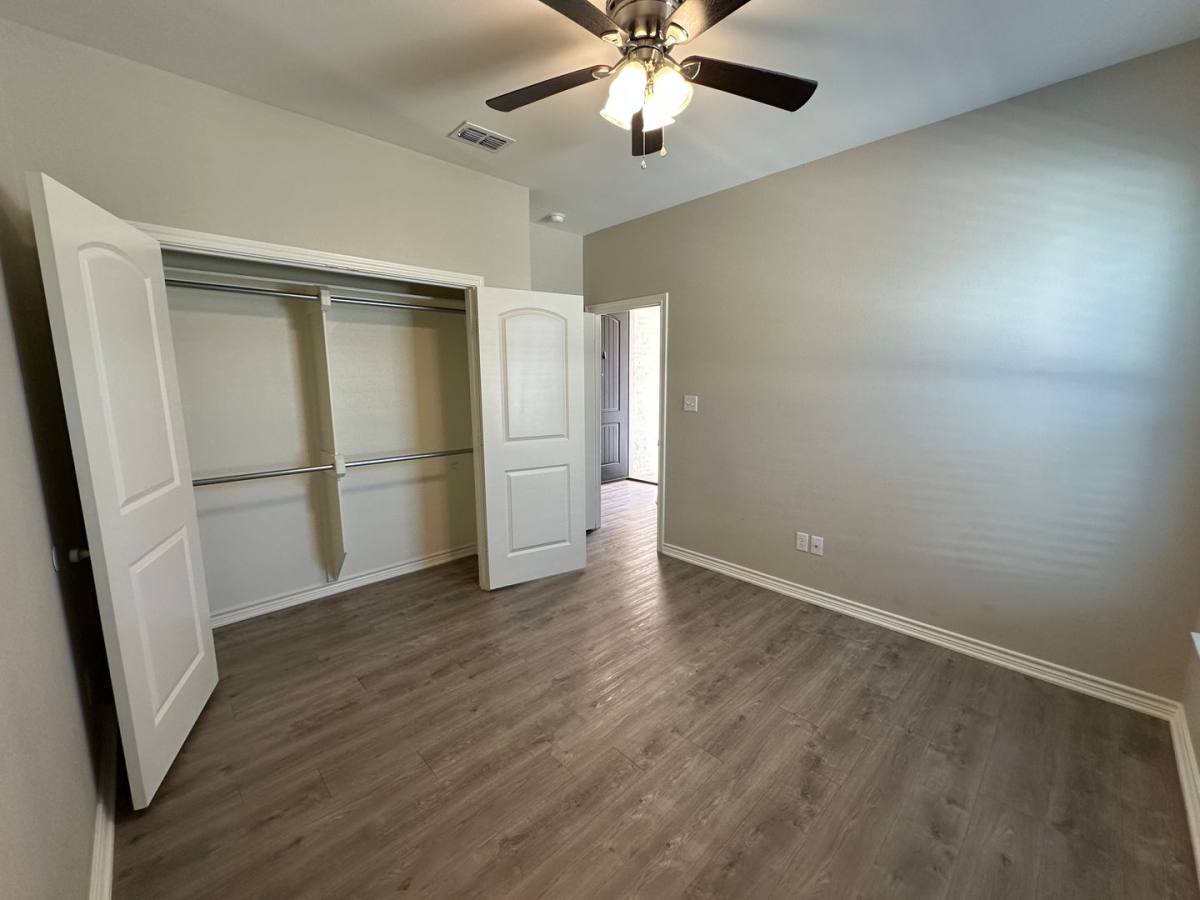Townhouse for rent at 2672 Barbee Rd, Whitehouse, TX 75791