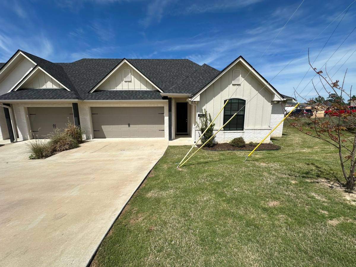 Townhouse for rent at 2672 Barbee Rd, Whitehouse, TX 75791