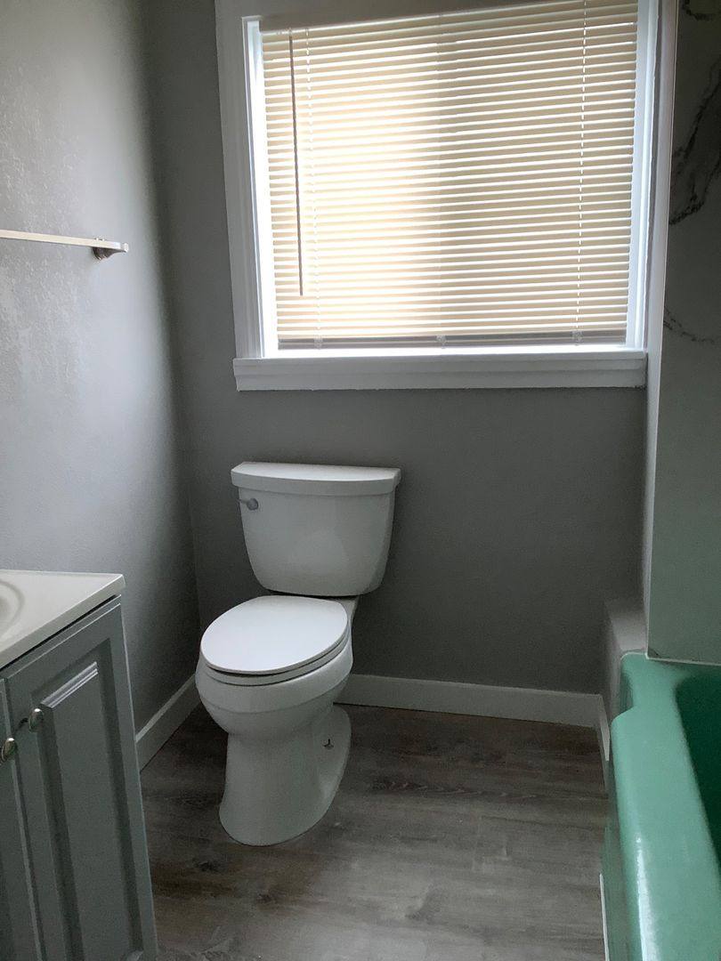 Apartment for rent at 3943 Florida Ave, Richmond, CA 94804