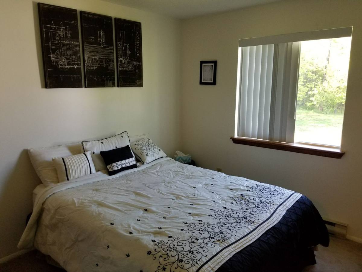 Apartment for rent at 1038 Bonnieview Rd, Wilmington, NY 12997