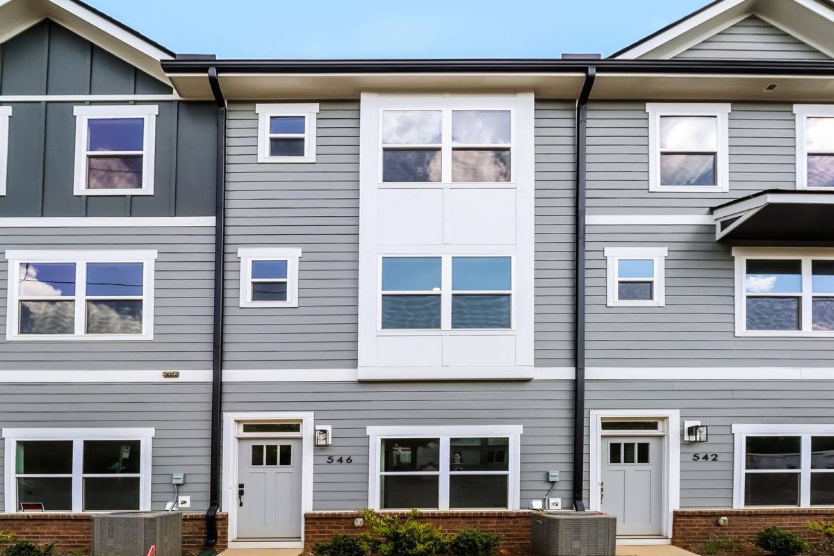 Townhouse for rent at 538 Beatties Ford Rd, Charlotte, NC 28216