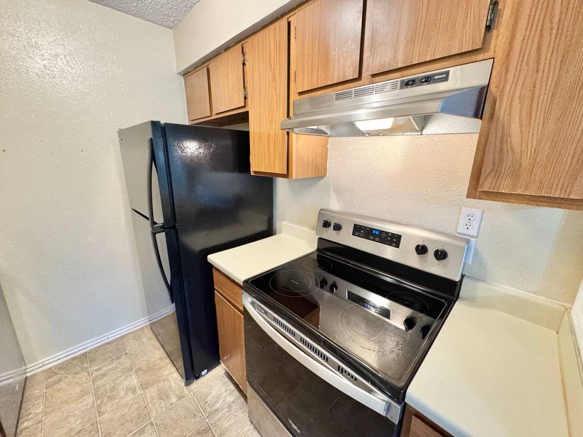 Apartment for rent at 918 W Chestnut, Denton, TX 76201