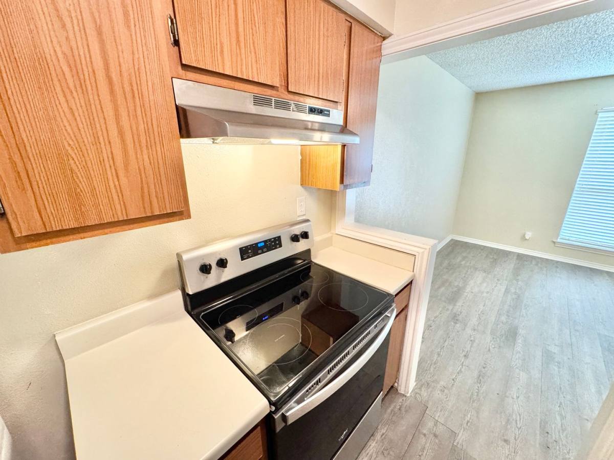 Apartment for rent at 918 W Chestnut, Denton, TX 76201