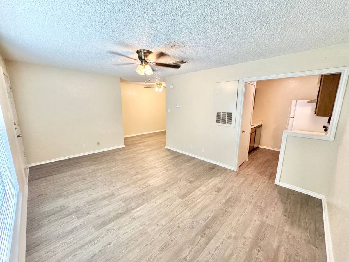 Apartment for rent at 918 W Chestnut, Denton, TX 76201