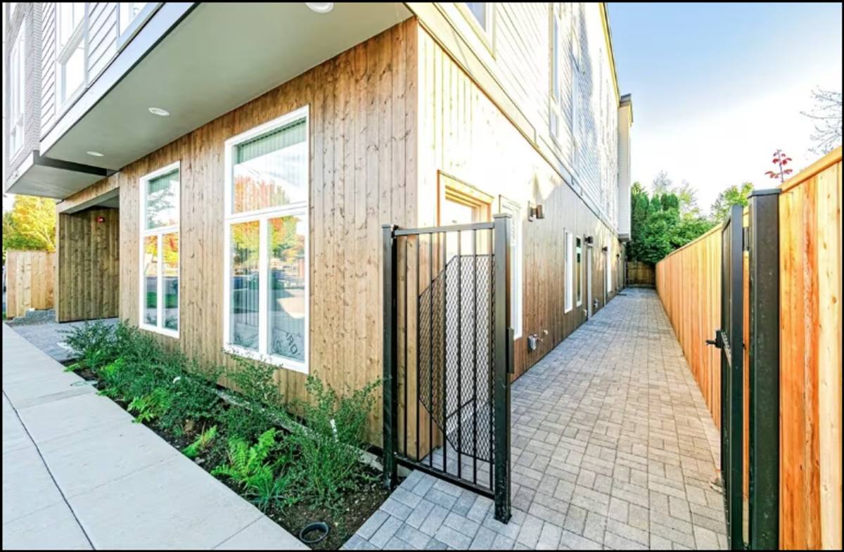 Apartment for rent at 8130 SE Woodward St, Portland, OR 97206