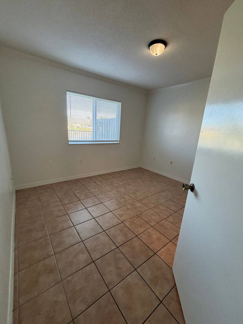 Apartment for rent at 3395 NE 10th St, Homestead, FL 33033