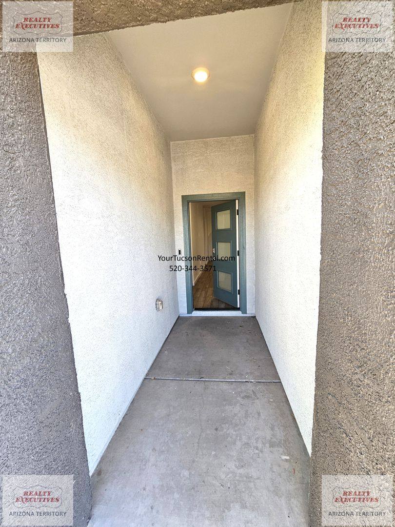 House for rent at 12746 E Giada Dr, Vail, AZ 85641