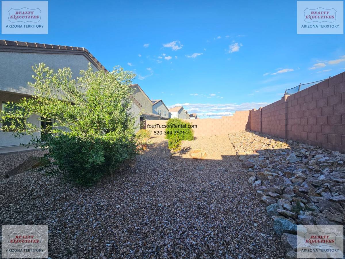 House for rent at 12746 E Giada Dr, Vail, AZ 85641