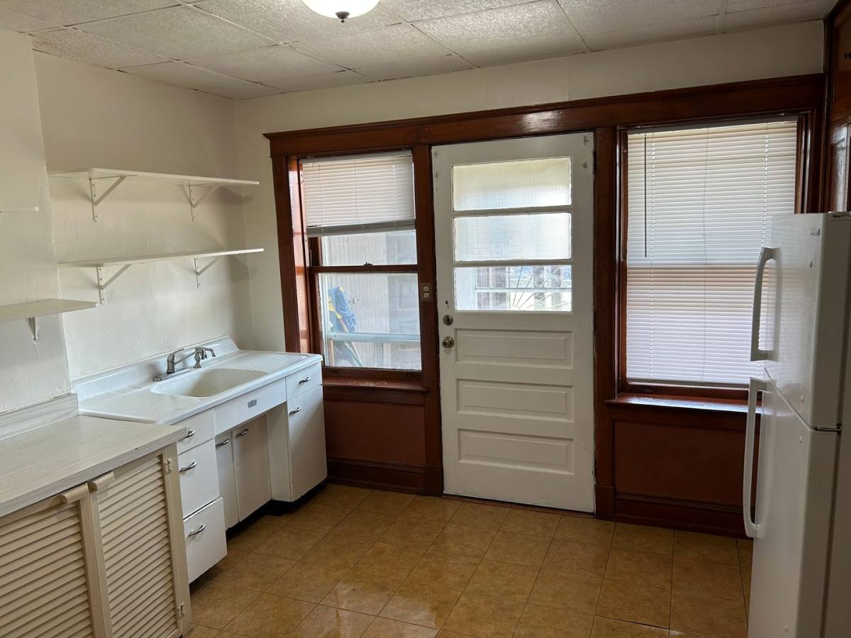 Apartment for rent at 62-64 W 15th St, Chicago Heights, IL 60411