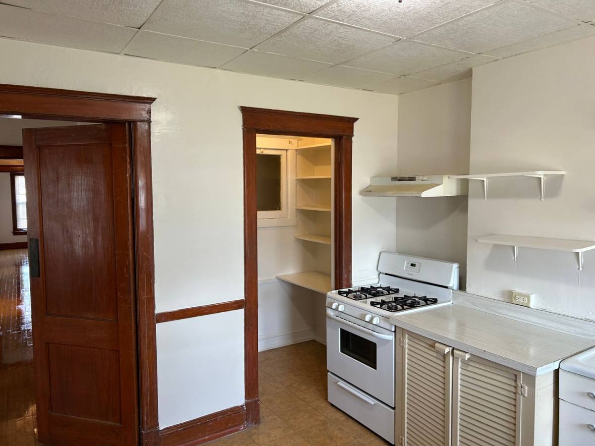 Apartment for rent at 62-64 W 15th St, Chicago Heights, IL 60411