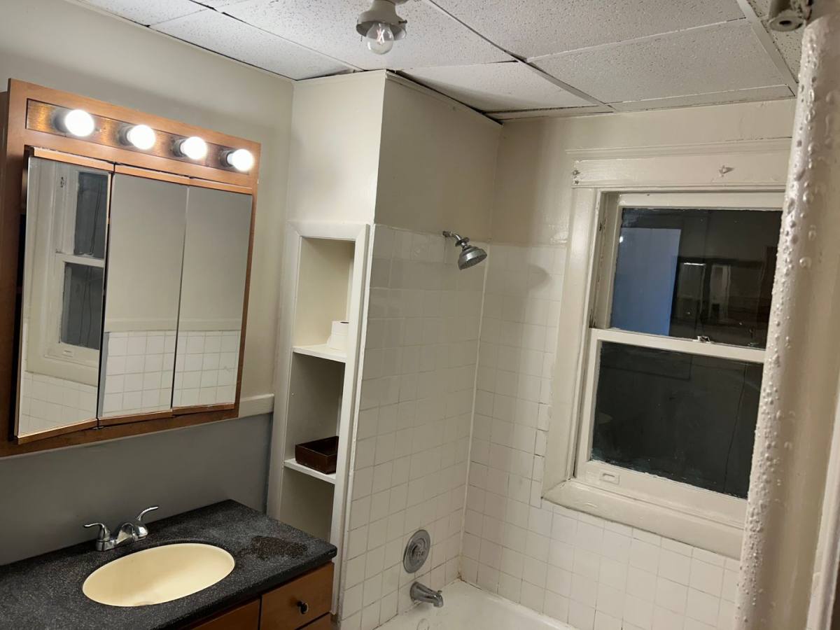 Apartment for rent at 62-64 W 15th St, Chicago Heights, IL 60411