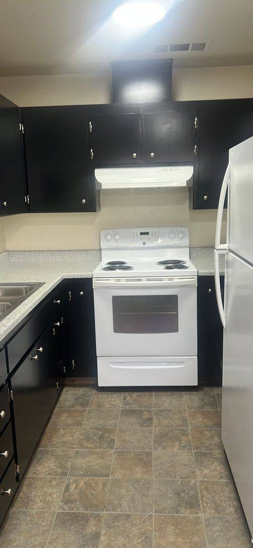 Apartment for rent at 1930 K St, Merced, CA 95340