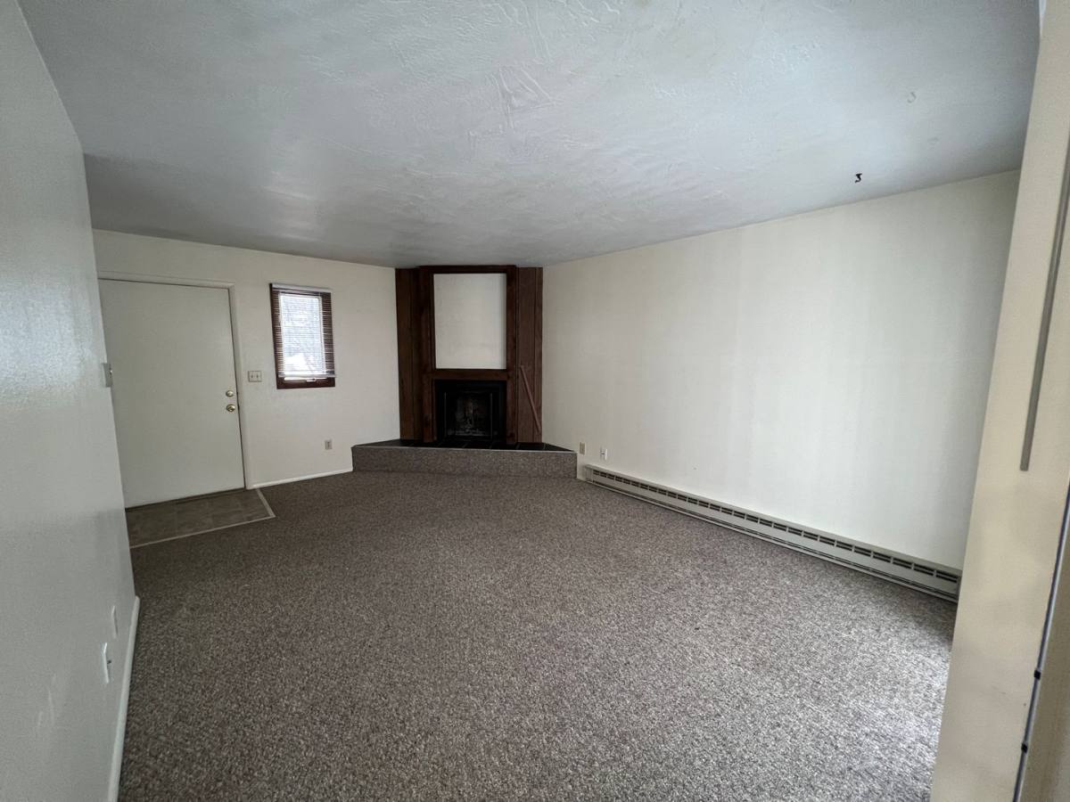 Apartment for rent at 2314 Hillview Court, Missoula, MT 59803