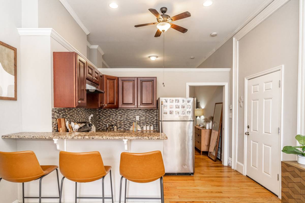 Apartment for rent at 1927 Spring Garden - 1F, Philadelphia, PA 19130