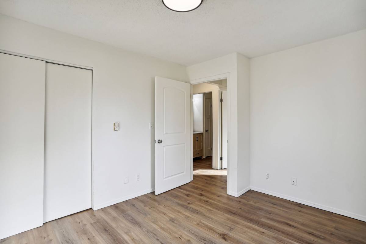 Apartment for rent at 2402 Highview Court, Champaign, IL 61822