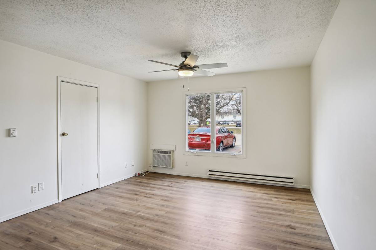Apartment for rent at 2402 Highview Court, Champaign, IL 61822