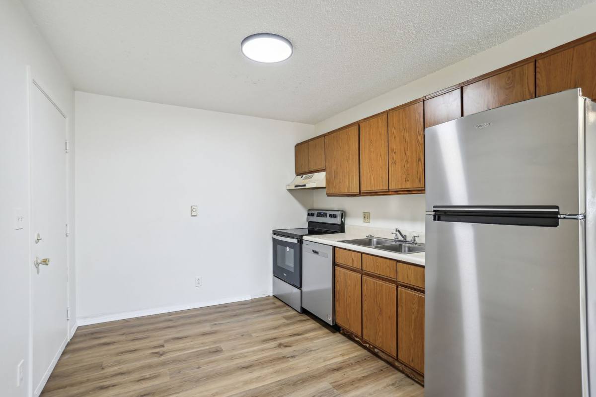 Apartment for rent at 2402 Highview Court, Champaign, IL 61822