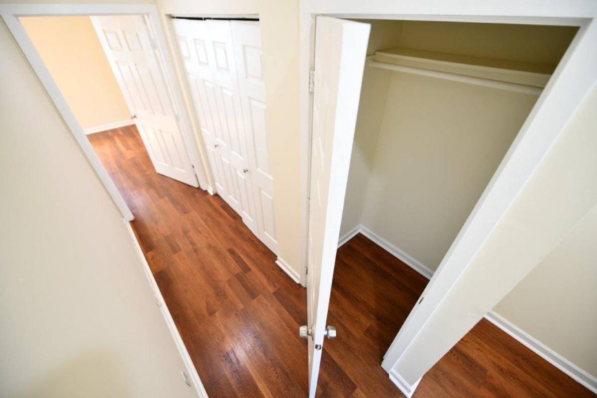 Apartment for rent at 7511-7527 Bancroft Ave, Oakland, CA 94605