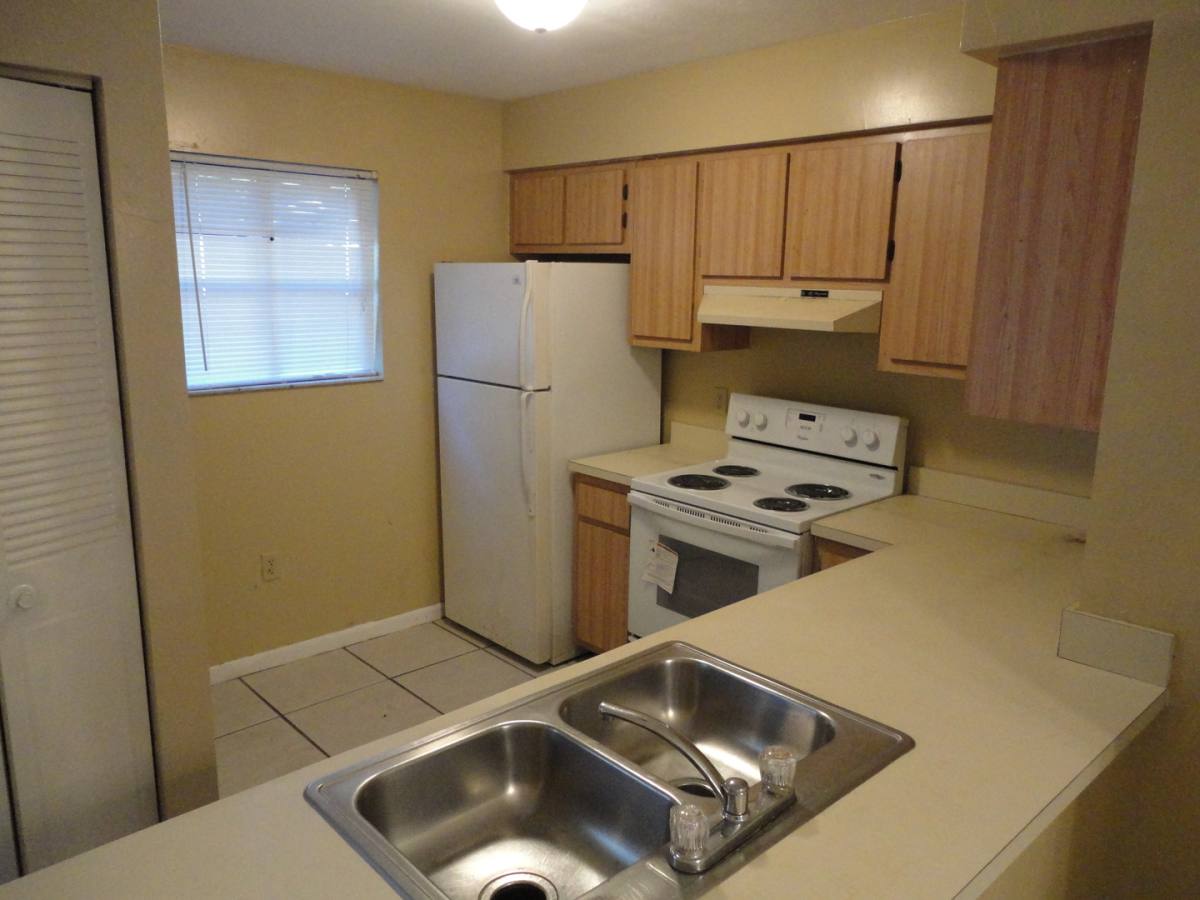 Townhouse for rent at 2147 SW 39th Way, Gainesville, FL 32607