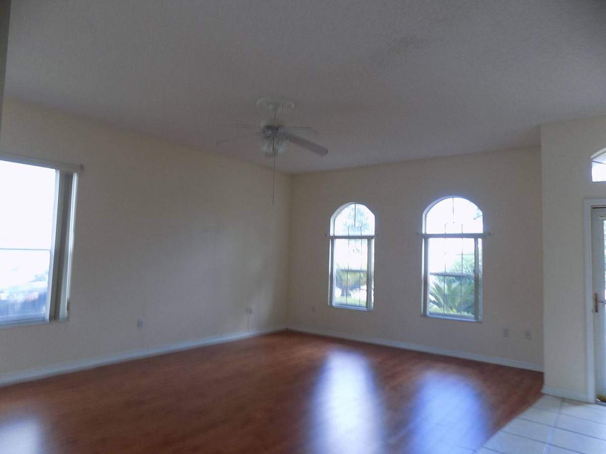 House for rent at 102 Carnival Dr, Daytona Beach, FL 32118