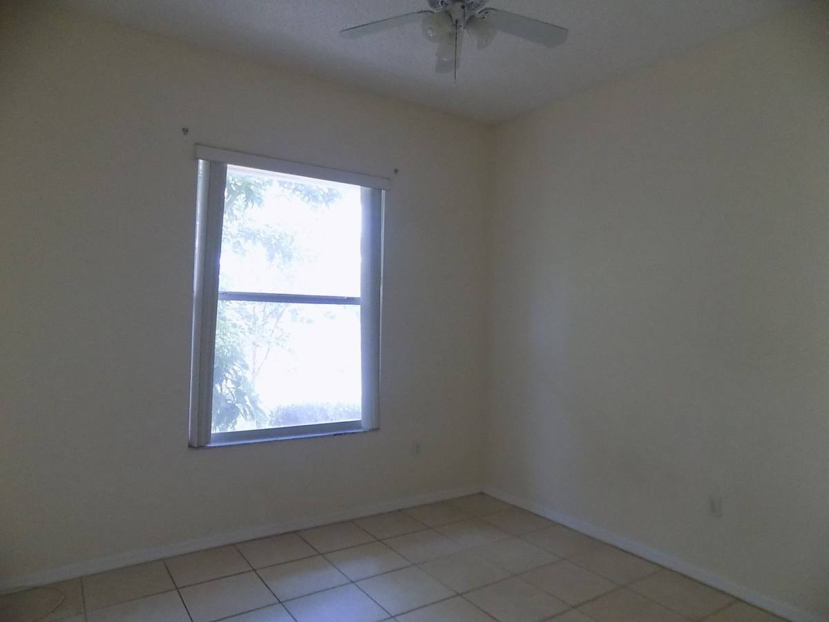 House for rent at 102 Carnival Dr, Daytona Beach, FL 32118