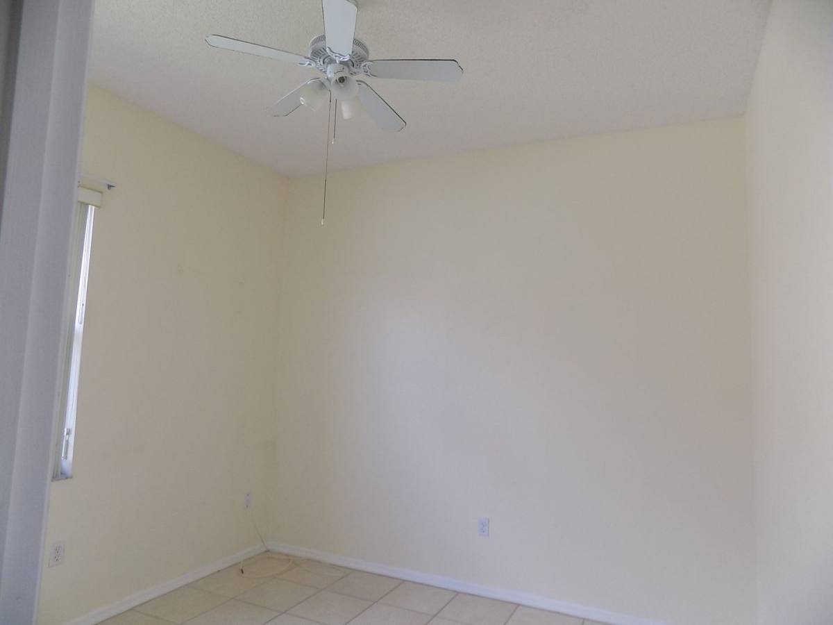 House for rent at 102 Carnival Dr, Daytona Beach, FL 32118