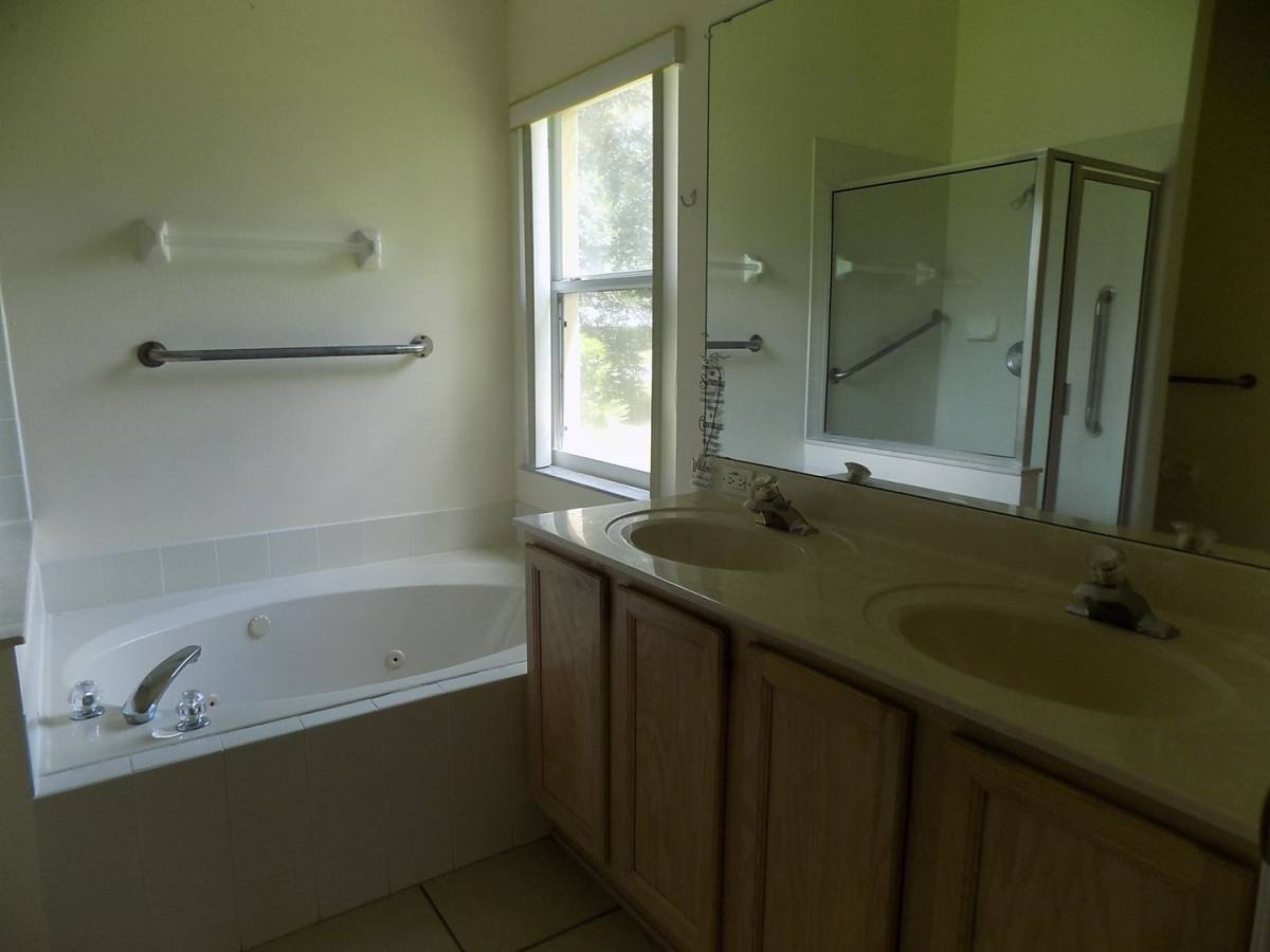 House for rent at 102 Carnival Dr, Daytona Beach, FL 32118