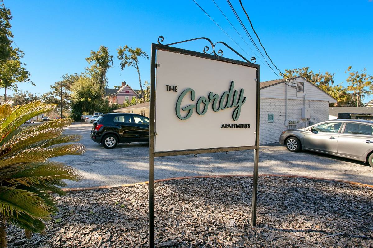 Apartment for rent at 815 E Fort King St, Ocala, FL 34471