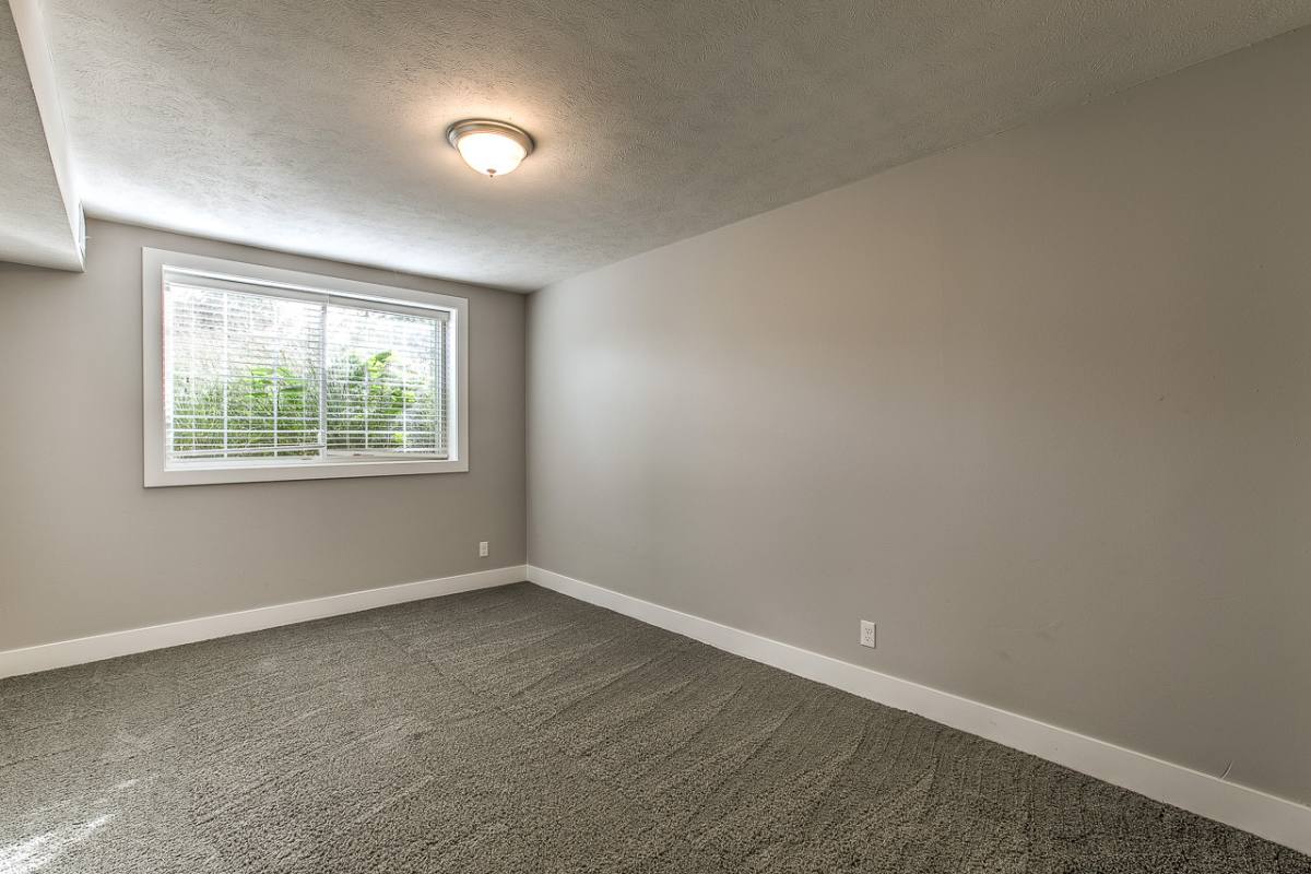 Apartment for rent at 124 N 31 Ave, Omaha, NE 68131