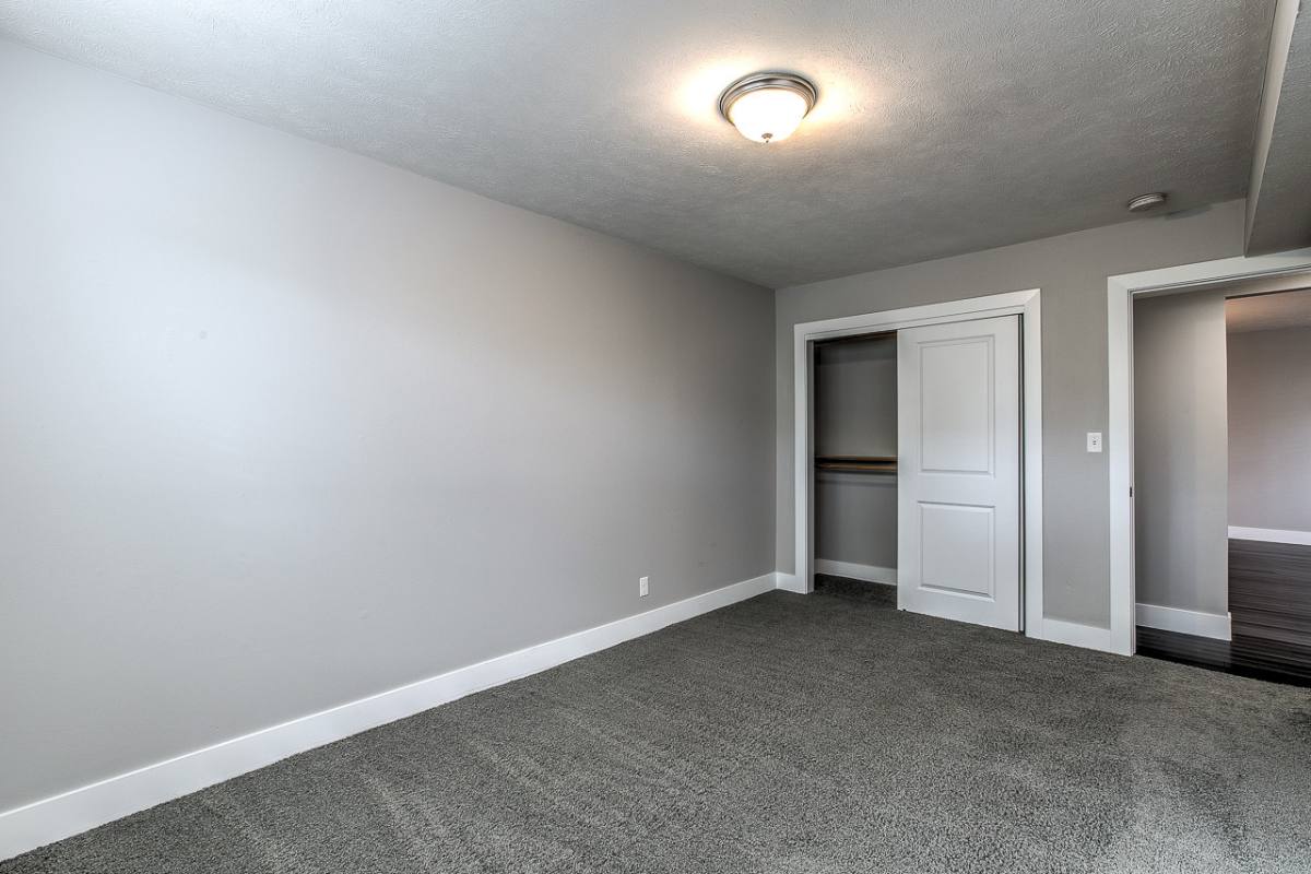 Apartment for rent at 124 N 31 Ave, Omaha, NE 68131