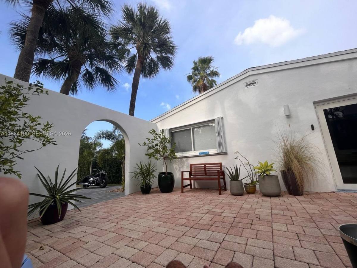 House for rent at 240 Greenwood Dr, Key Biscayne, FL 33149