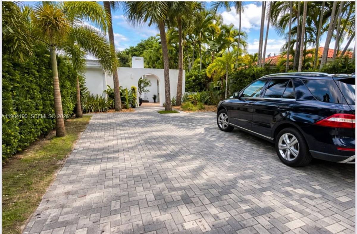 House for rent at 240 Greenwood Dr, Key Biscayne, FL 33149