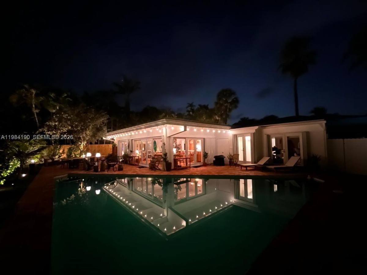House for rent at 240 Greenwood Dr, Key Biscayne, FL 33149