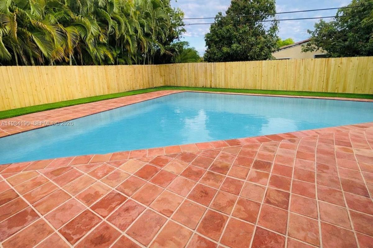 House for rent at 240 Greenwood Dr, Key Biscayne, FL 33149