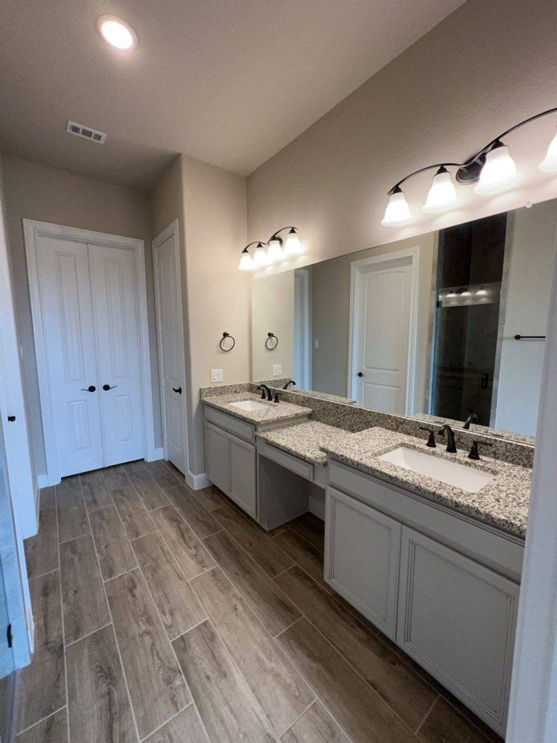 House for rent at 9510 Turnstone Dr, Manvel, TX 77578
