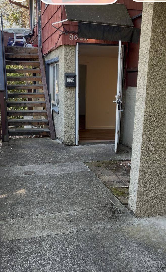 Apartment for rent at 850 NE 67th, Portland, OR 97213